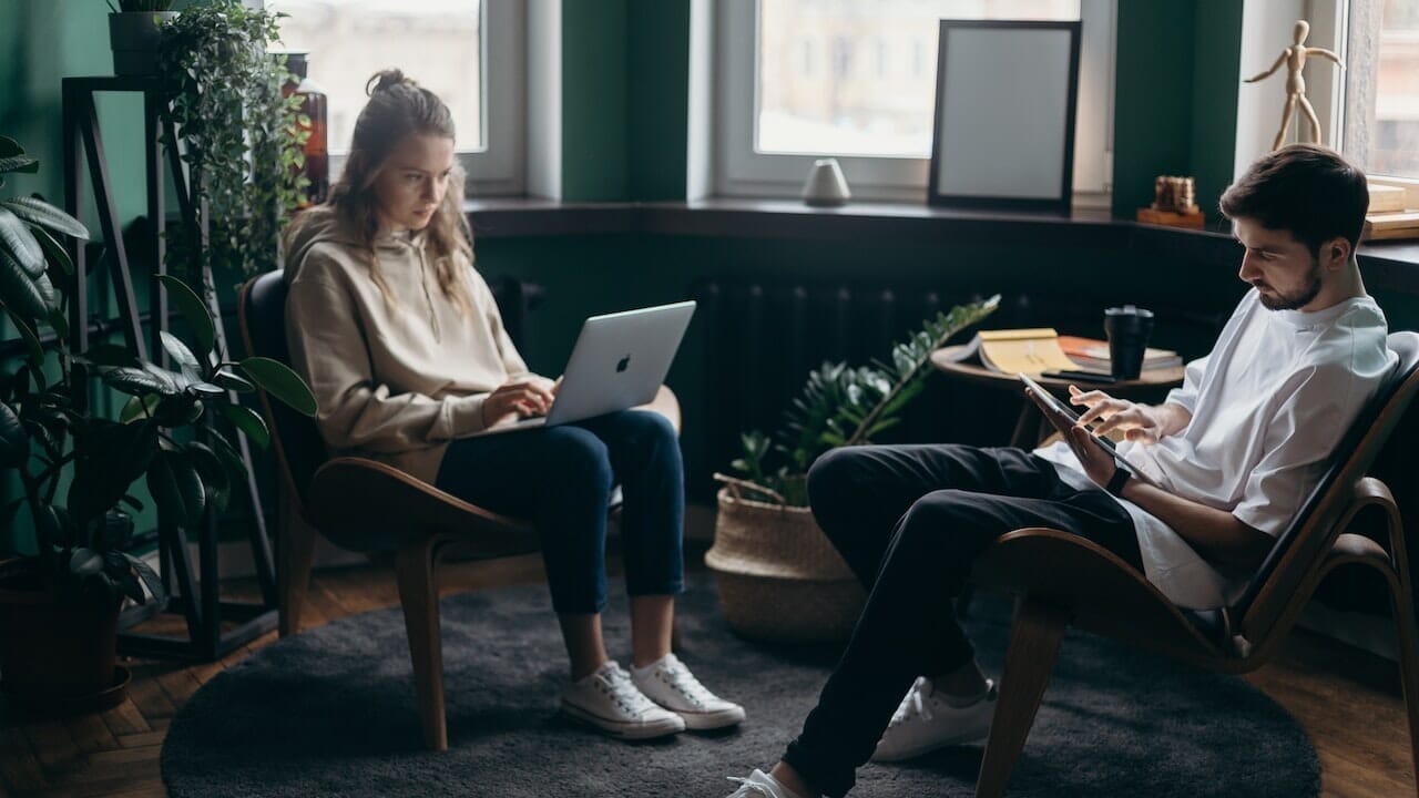 How to Create a Comfortable and Productive Home Office Space