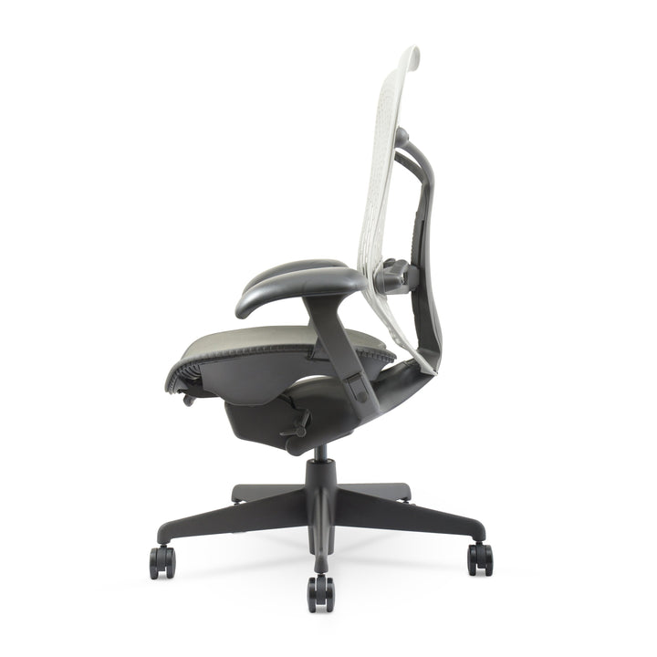 Mirra Chair (Renewed) | White - chairorama